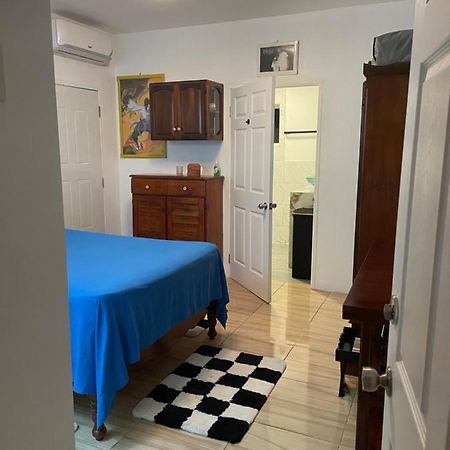 Centrally Located Room - 5 Port Antonio Esterno foto